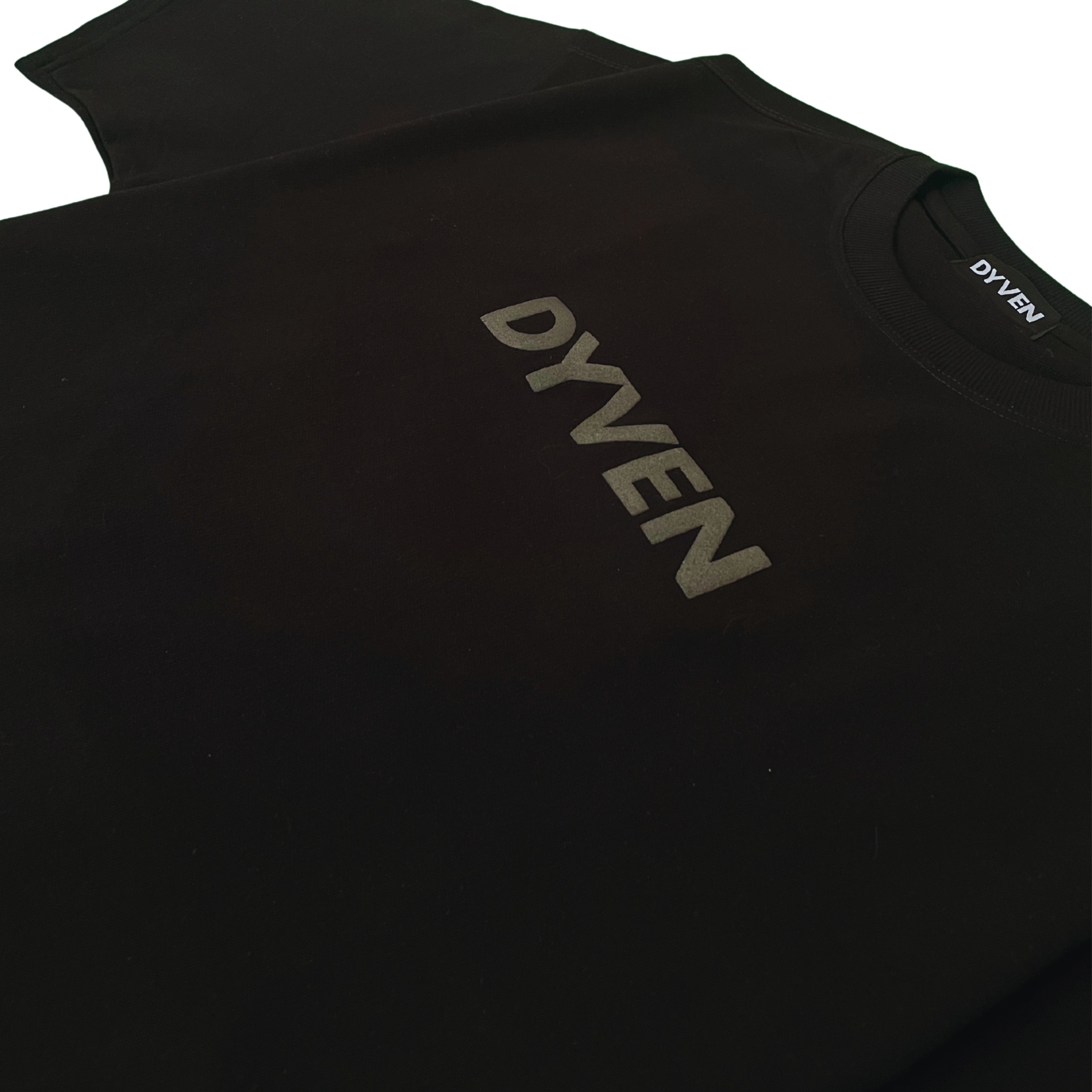 BEYOND LIMITS OVERSIZED TEE BLACK